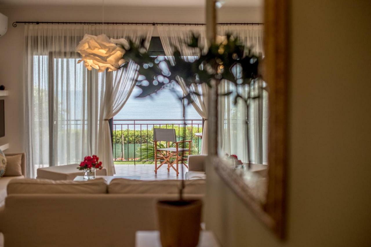 Oikia Eleanthi - Beachfront Garden Home! Mytikas  Exterior foto